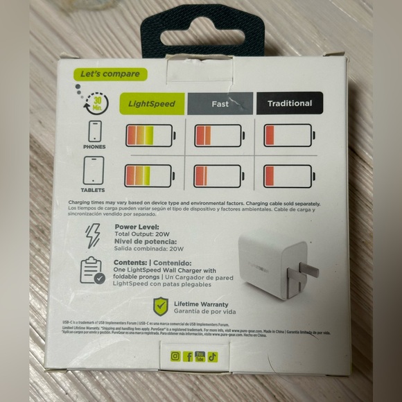 iPad USB C to USB C 10ft Cable and Wall Charger - Picture 3 of 6